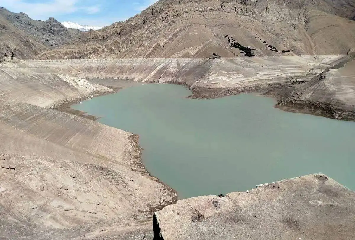 تهران تخلیه نمی‌شود، جمعیت "خودبه‌خود" کوچ می‌کند! راه حل بحران فقط مدیریت مصرف و اصلاح رفتار آبی مردم است؟