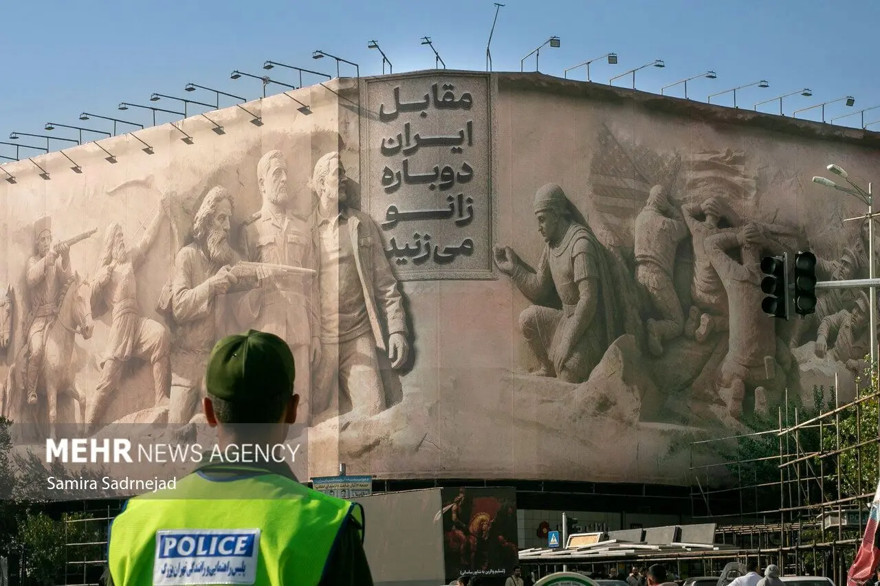 پیام مهم ایران به دشمنان در قلب پایتخت! / مقابل ایران دوباره زانو می‌زنید!