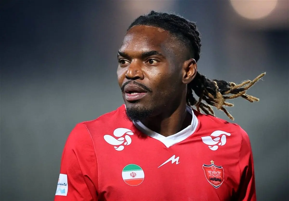 جدایی بیفوما از پرسپولیس؟ ستاره خارجی آب پاکی را روی دست همه ریخت: قرارداد دارم و می‌مانم!