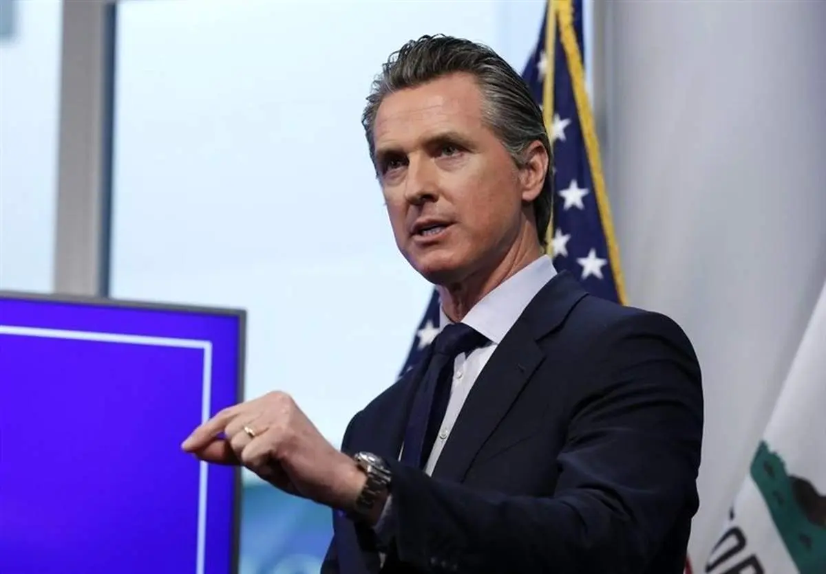 فرماندار کالیفرنیا: ترامپ یک گونه مهاجم است!