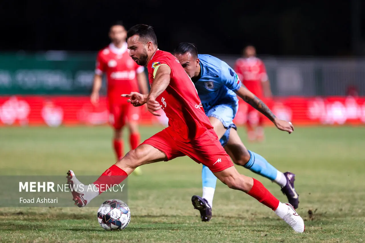 خون و خونریزی در نیمه اول: تساوی پرسپولیس و شمس‌آذر با طعم حسرت!