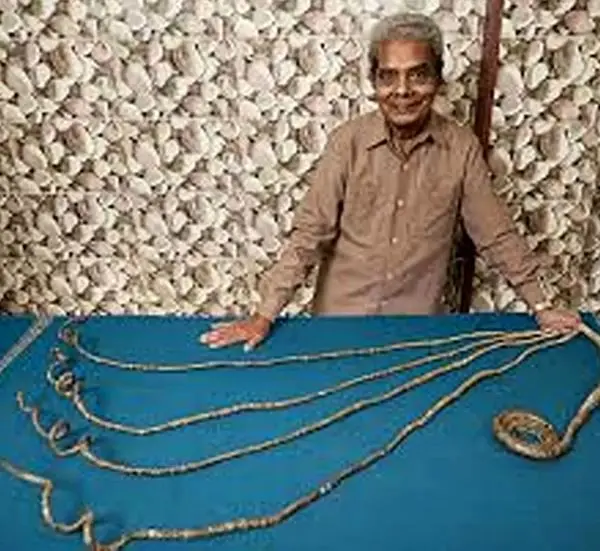 صاحب رکورد طولانی‌ترین ناخن‌ جهان را بشناسید + عکس