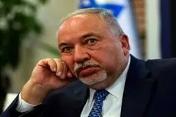 لیبرمن افشا کرد: آمریکا اسرائیل را اداره می‌کند! هشدار وزیر دفاع سابق: دولت نتانیاهو در آستانه فروپاشی است