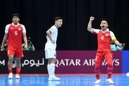THOUGHTS: The user wants a sensational news headline for a website, based on the provided headline.
The core information is:
- Asian Futsal Cup
- Indonesia vs Iran in the final
- "Complete surprise" is already mentioned, implying Indonesia reaching the fi