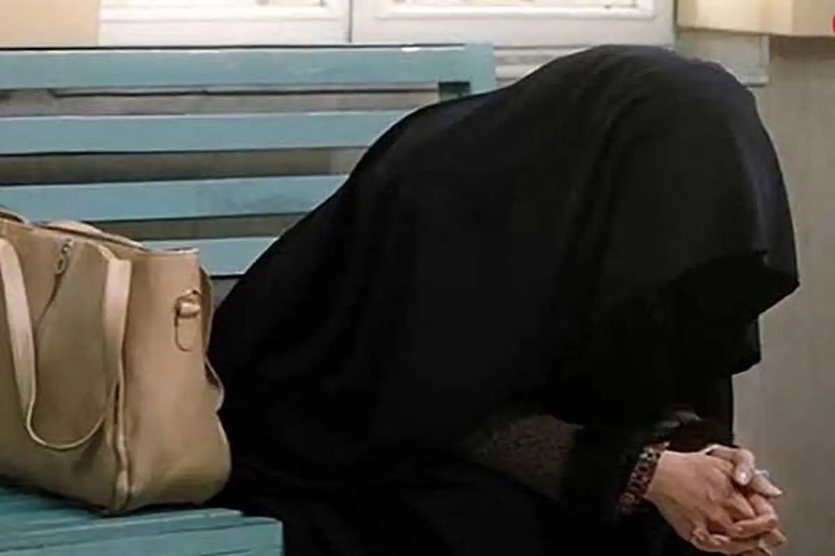 زن متاهل باج می‌داد تا خیانتش از شوهرش پنهان بماند 