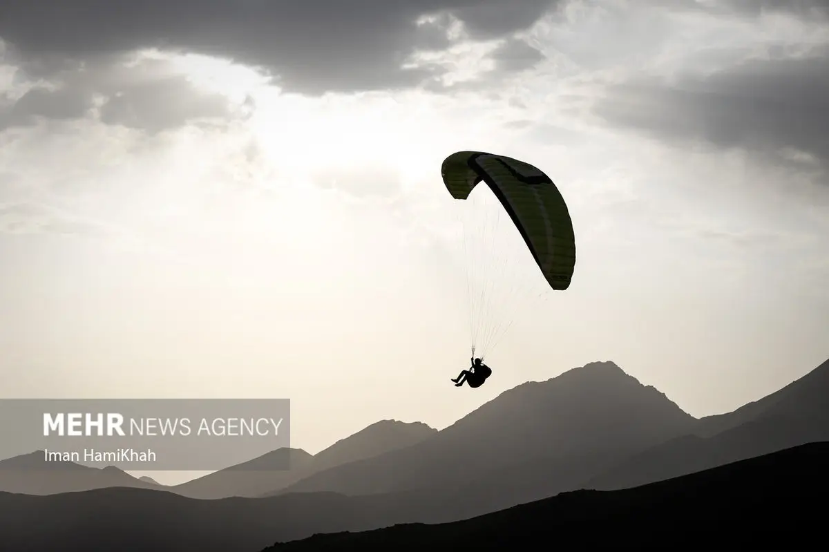 کشف شوکه‌کننده: خلبان سرشناس بدون گواهینامه پرواز می‌کرد!