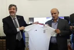 پشت پرده دیدار جنجالی فدراسیون فوتبال در سفارت اروگوئه