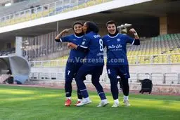 شوک به فوتبال ایران: دختر استقلالی ۲۰ گل زد و آقای گل‌های لیگ را به سخره گرفت!