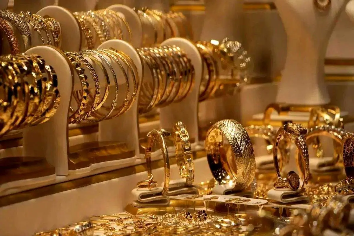 سقوط طلا و سکه آزاد شد؟ قیمت‌ها از اوج گذشت: ۱۱ آبان ۱۴۰۴ 