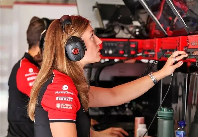 فرمول یک زیر و رو شد! راز رؤیای جنجالی لورا مولر چیست؟