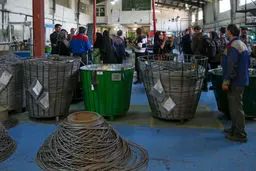 چرا دستمزد کارگران همیشه از تورم عقب می‌ماند؟