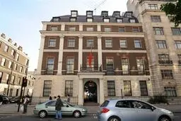 بحران دیپلماتیک: لندن، سفارت جدید چین را سد راه روابط می‌داند!
