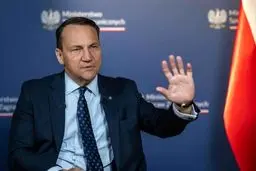 لهستان: ترجیح می‌دهیم علف بخوریم تا مستعمره روسیه شویم! پیامد پیروزی پوتین در اوکراین وحشتناک است!