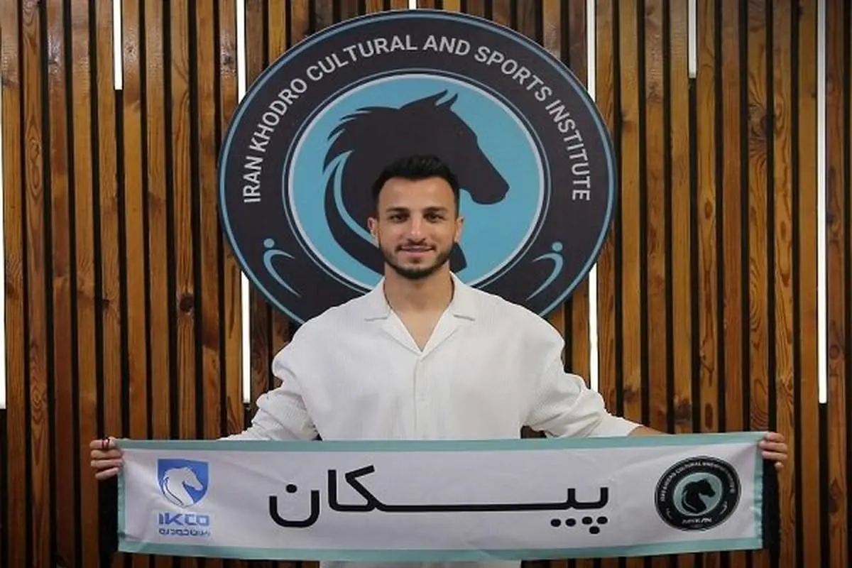 طوفان سرخ به قفس شیرها رسید؛ ستاره سابق پرسپولیس در قامت پیکان!