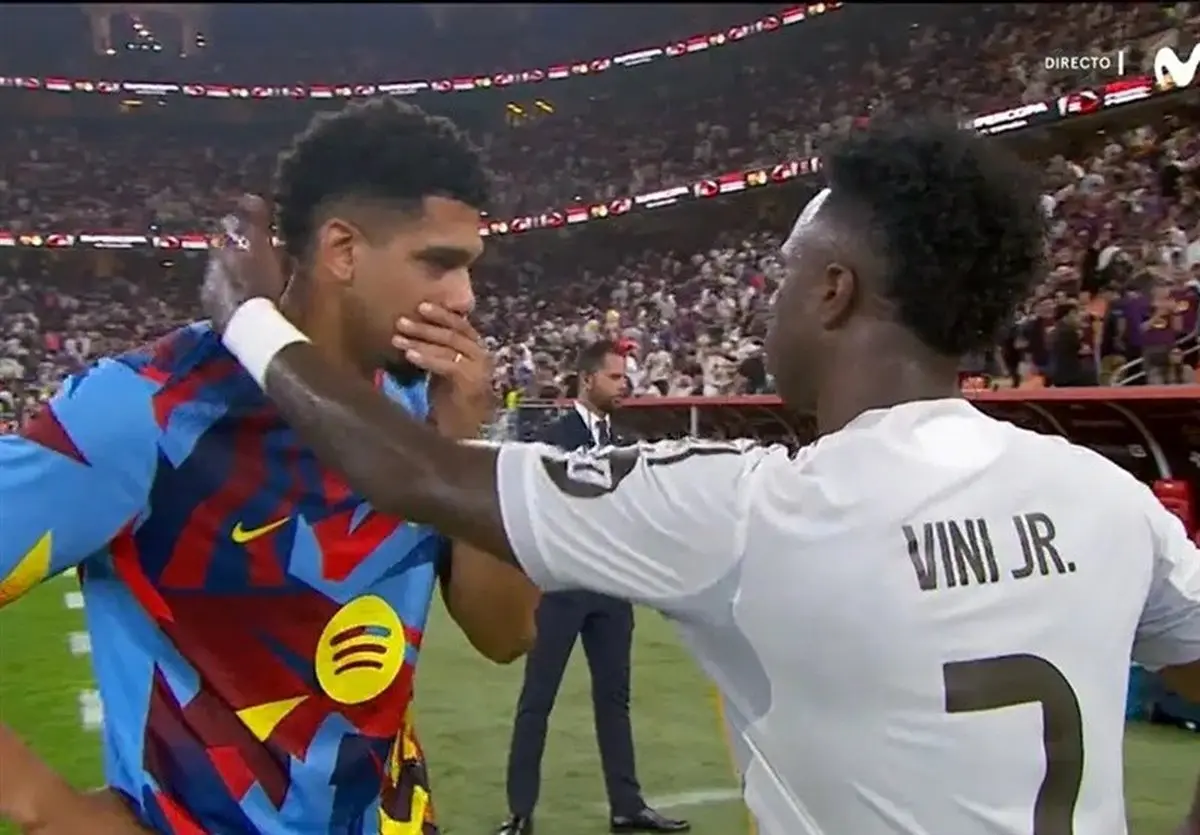 حرکت جنجالی وینیسیوس در قبال مدافع بارسا: خیانت یا بزرگی؟