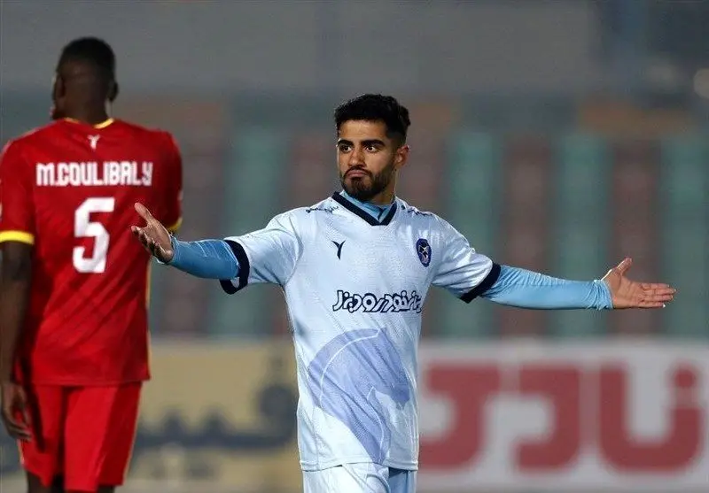 شوک در پیکان: دقیقی جدایی وینگر را وتو کرد!