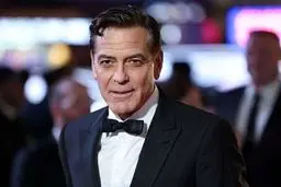 جورج کلونی: استراتژی شکست بایدن-هریس؛ چرا کامالا قربانی کارنامه خود شد؟