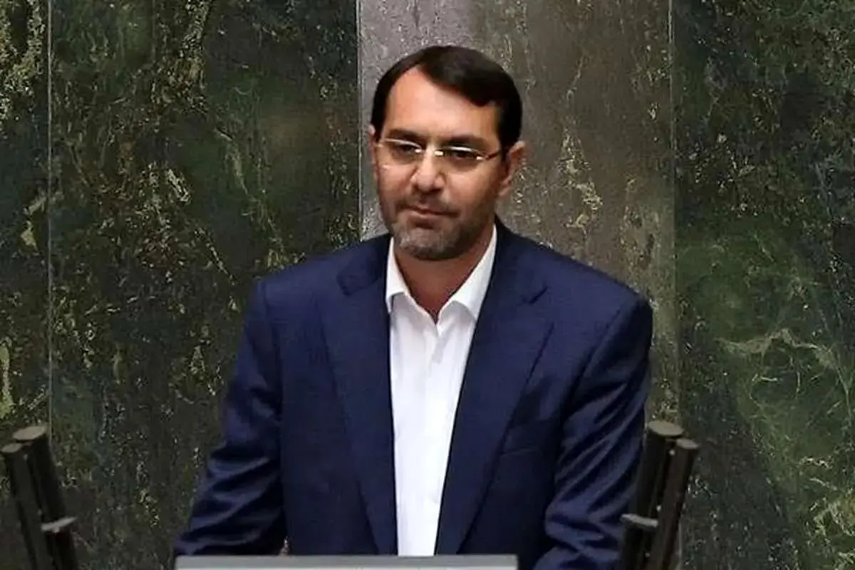 فاجعه در بودجه ۱۴۰۳؟ نرخ یورو ۱۰۰ هزار تومان از بازار آزاد ارزان‌تر! زارع: این دیوانگی محض است