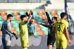 محمدی غوغا به پا کرد: اخراج من از پیش تعیین شده بود؟ +کارت قرمز با فقط ۲ خطا، باورنکردنی!