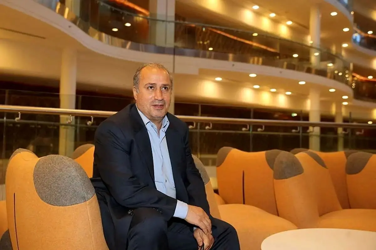 تاج اتمام حجت کرد: شعارهای قومیتی، تعطیلی فوری مسابقه!