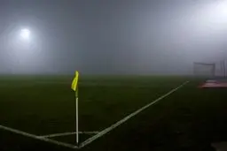 فاجعه آلودگی هوا در تهران: فوتبال پایتخت هم قربانی شد!