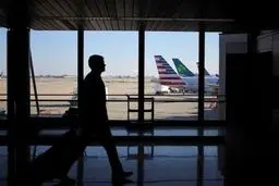 تعطیلی دولت آمریکا، آسمان را فلج کرد: پروازها در آستانه بحران!