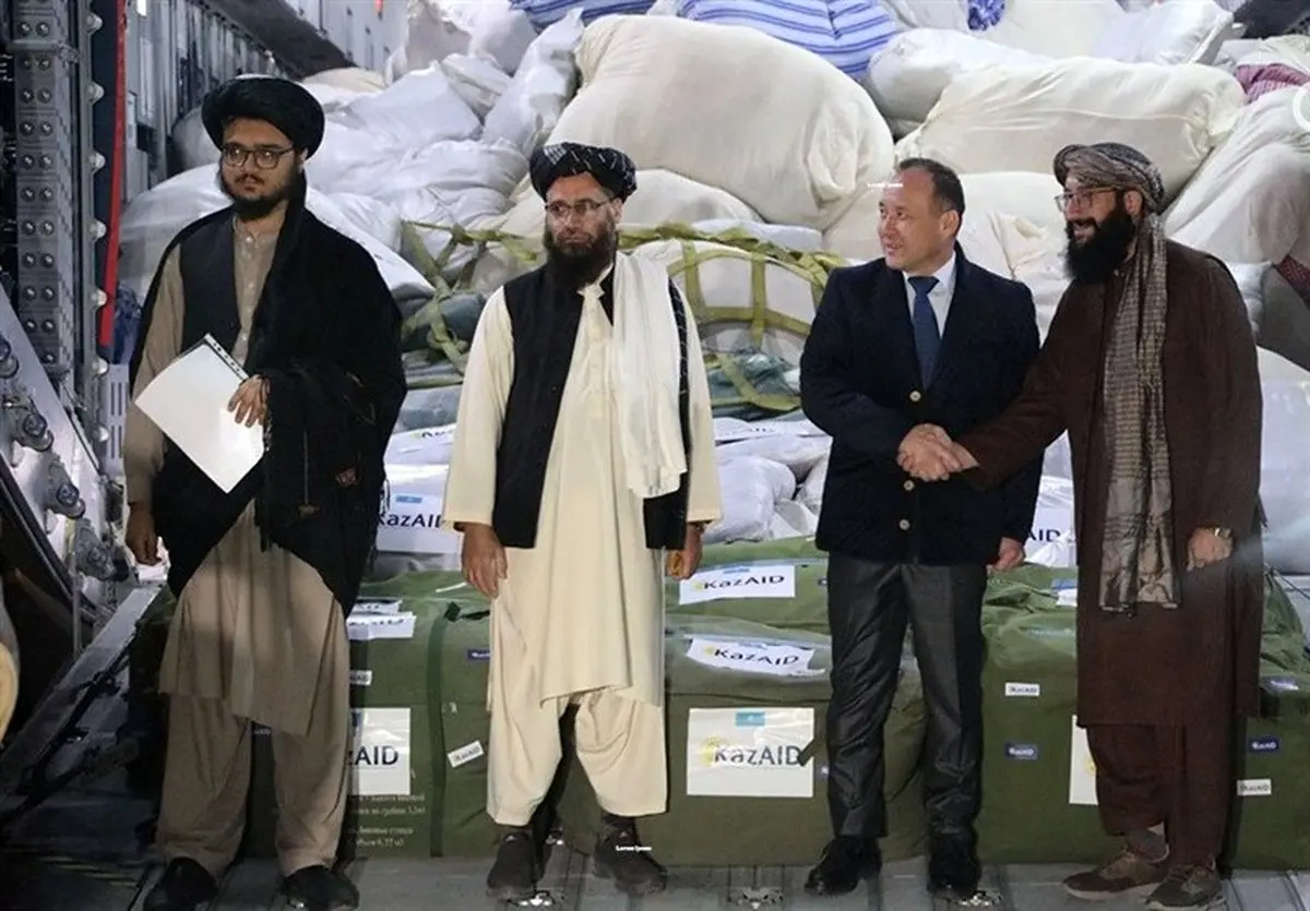 زلزله‌زدگان افغانستان در آستانه زمستان؛ قزاقستان با کمک ۱۸ تنی از راه رسید؟