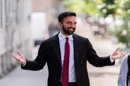 سوسیالیسم به نیویورک یورش برد! پول اتوبوس رایگان را کی می‌پردازد؟ آیا دموکرات‌ها رسما سوسیالیست شدند؟