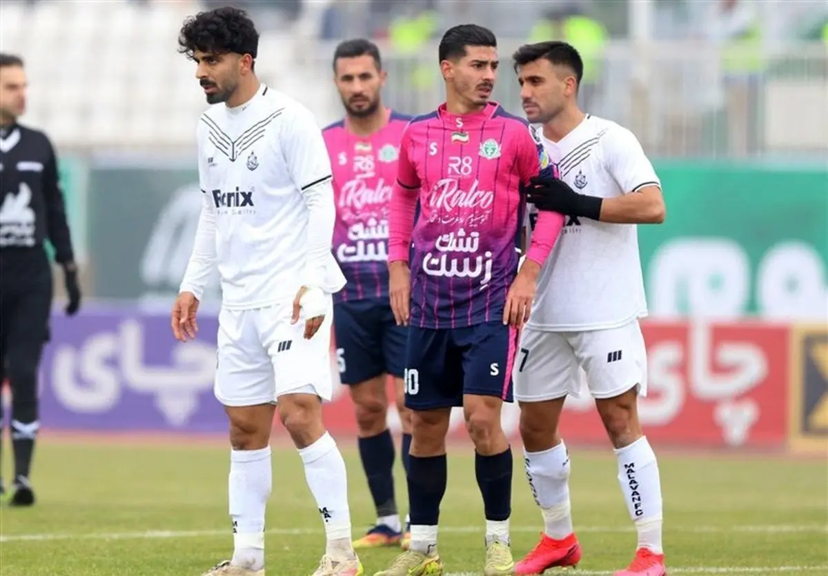 شوک در فوتبال ایران: ملوان با گل طلایی اسلامی‌خواه از بحران خارج شد، اما تیم حسینی به فاجعه نزدیک می‌شود!