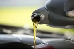 بازار روغن موتور زیر فشار گرانی له شد