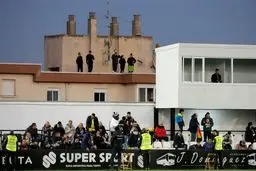 شوکه کننده؛ مرگ تماشاگر بازی لیگ اسپانیا را متوقف کرد!