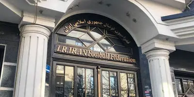 خضریان: فدراسیون فوتبال؛ بساط بازیکن‌سالاری را جمع کنید!