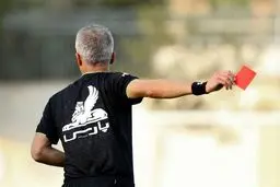 شوک به فوتبال: دستمزد باورنکردنی داوران وسط و VAR فاش شد!