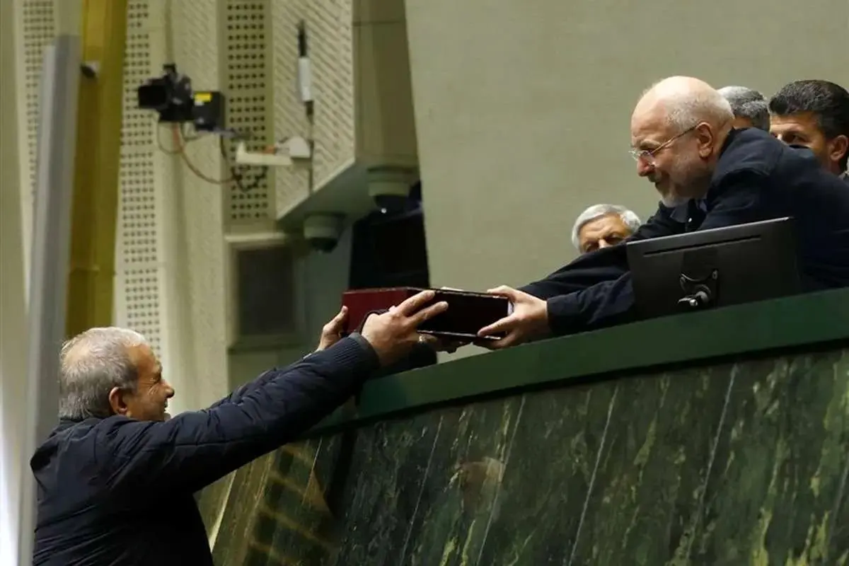 چرا بودجه ۱۴۰۵ رد شد؟ افشاگری تکان‌دهنده: حقوق‌ها قربانی تورم، نفت در سایه ابهام و مالیات کمرشکن!