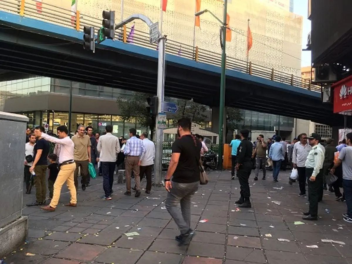 سیر تا پیاز ناآرامی امروز در خیابان جمهوری / علت اعتراض کاسبان چه بود؟