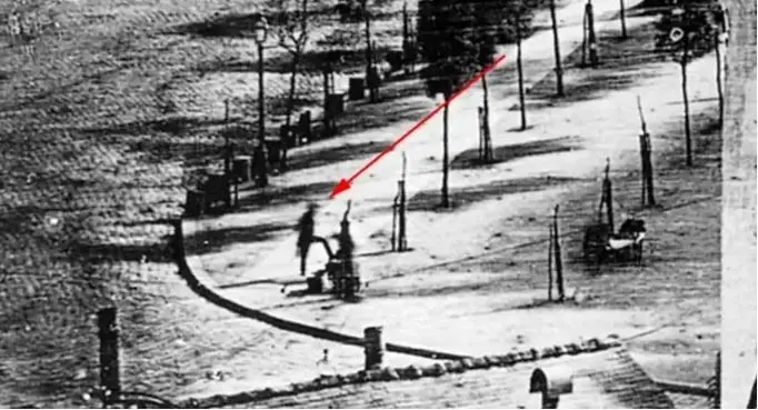 اولین عکس تاریخ از انسان کشف شد