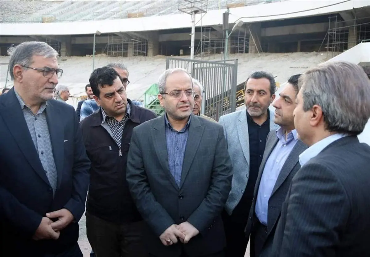 رسوایی در آزادی: بازدید پرحاشیه مسئولان سازمان برنامه از ورزشگاه در آستانه فروپاشی!