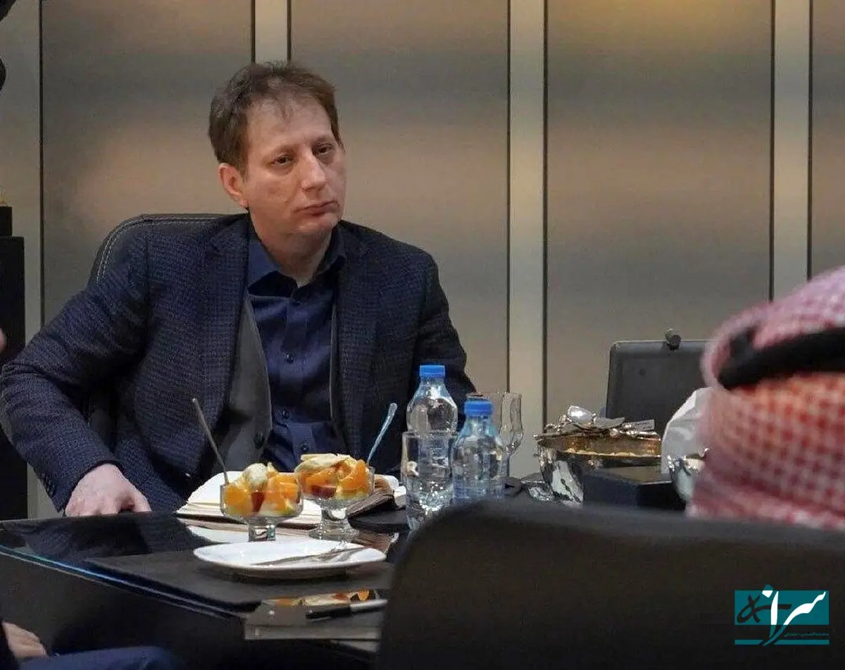 چند برش از دوئل حساس بابک زنجانی و بانک مرکزی 