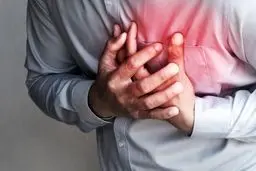 فیلم لحظه سکته قلبی امام جمعه تفت بر بالای منبر