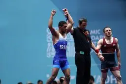 عموزاد: مدال‌هایم هزینه دوری از خانواده است! آیا ارزشش را دارد؟