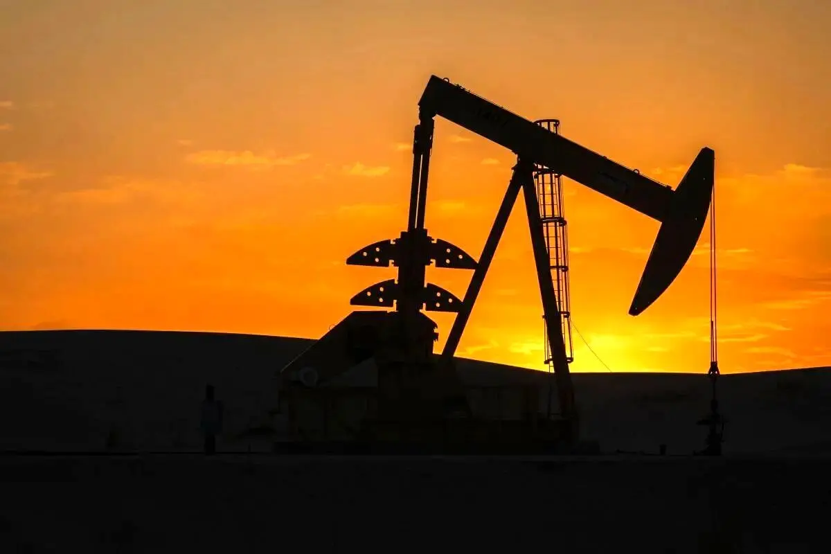 خاورمیانه شعله‌ور شد: جهش نجومی قیمت نفت؛ آیا بحران بزرگ جهانی در راه است؟