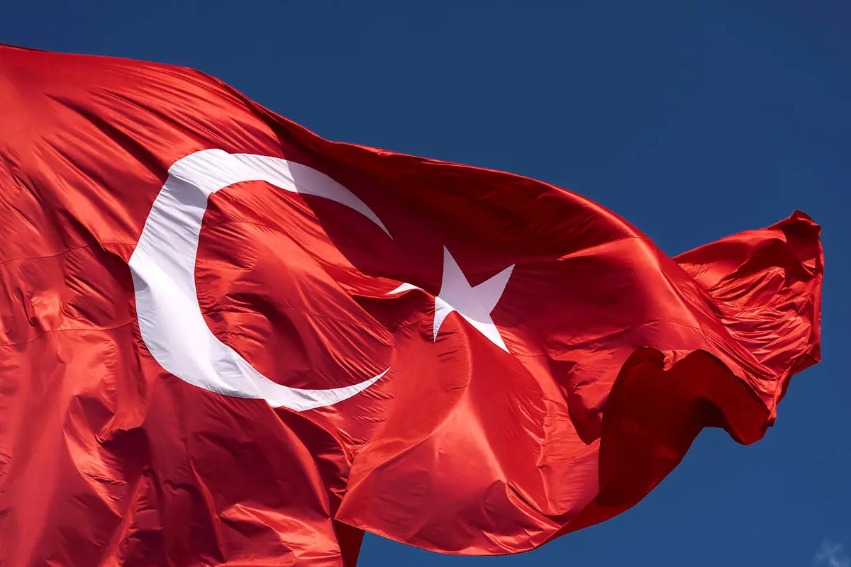 همسایه ایران رسما به گنج رسید!