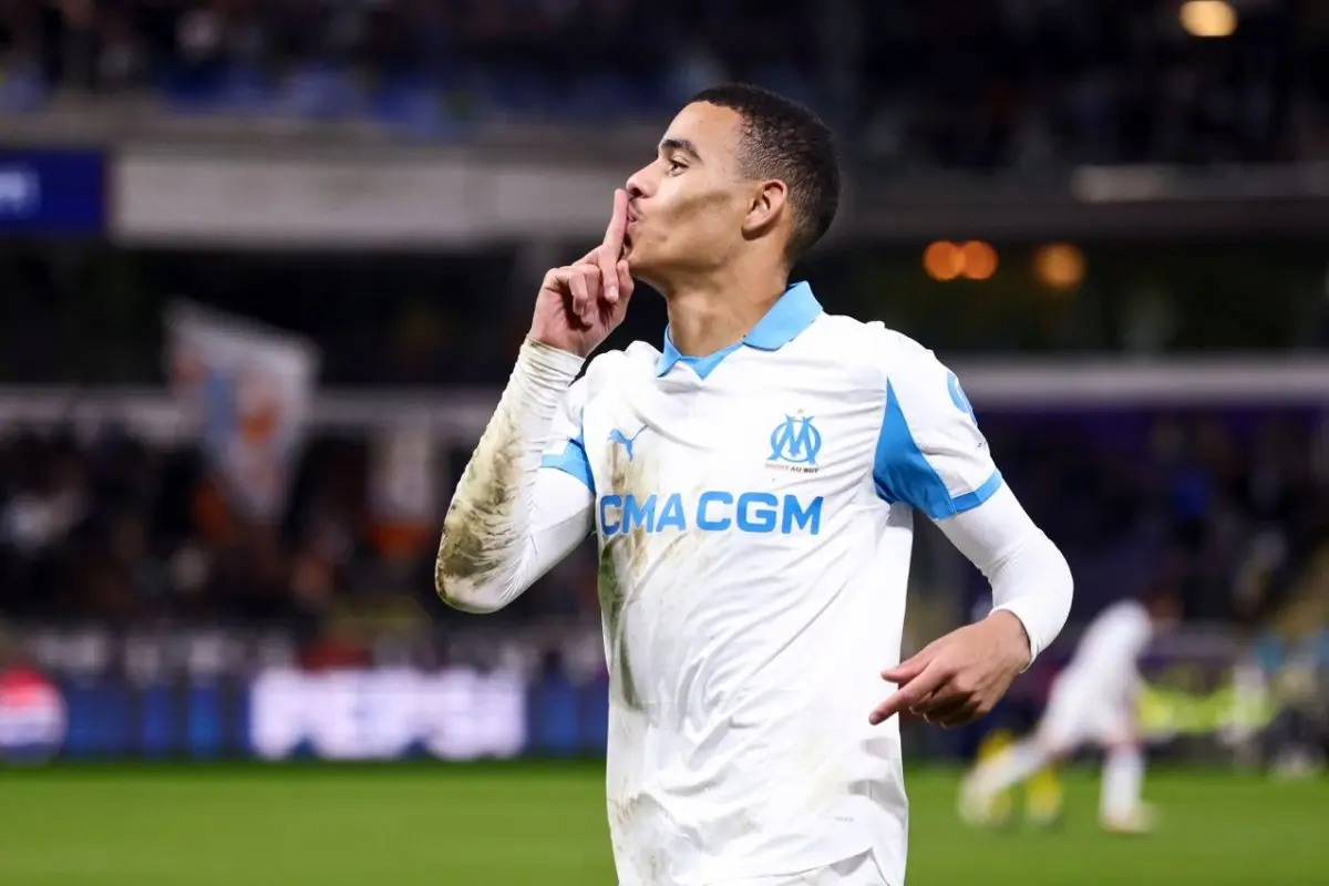 شوک بزرگ در اولدترافورد: ستاره طردشده یونایتد را میلیاردر می‌کند!