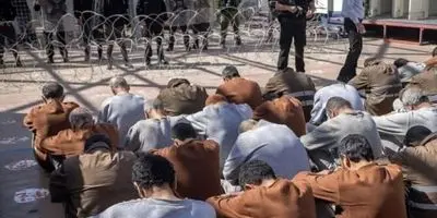 نتانیاهو در کنست تنها ماند: معترضان پشت به او کردند! 