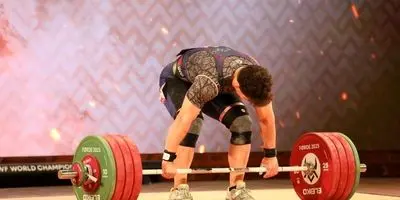 وزنه‌برداری جام فجر: بمب دلاری منفجر شد! ۷ تیم، سرنوشت سازترین رقابت‌ها 