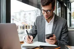 خط و نشان هوش مصنوعی برای مشاغل کارمندی