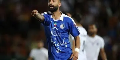 مدافع استقلال از تمرینات کنار گذاشته شد: شوک بزرگ به آبی ها!