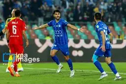 فاجعه در استادیوم! تصاویر افشا شده از بازی جنجالی استقلال و فولاد نفس‌ها را بند آورد!