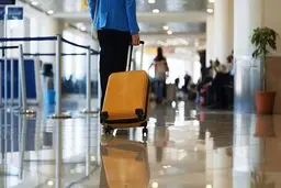 جیب مسافران هدف بودجه ۱۴۰۵؟ عوارض خروج به ۲.۲ میلیون تومان رسید!