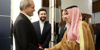 از احیای رابطه با عربستان تا چرخش به شرق/ ایران چطور در زمین بازی قدرت‌ها ماند؟
